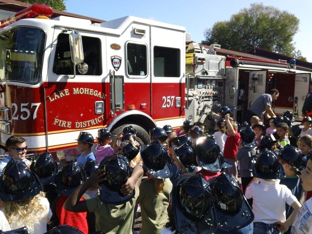 Lake Mohegan Fire department visit Tom Thumb Preschool